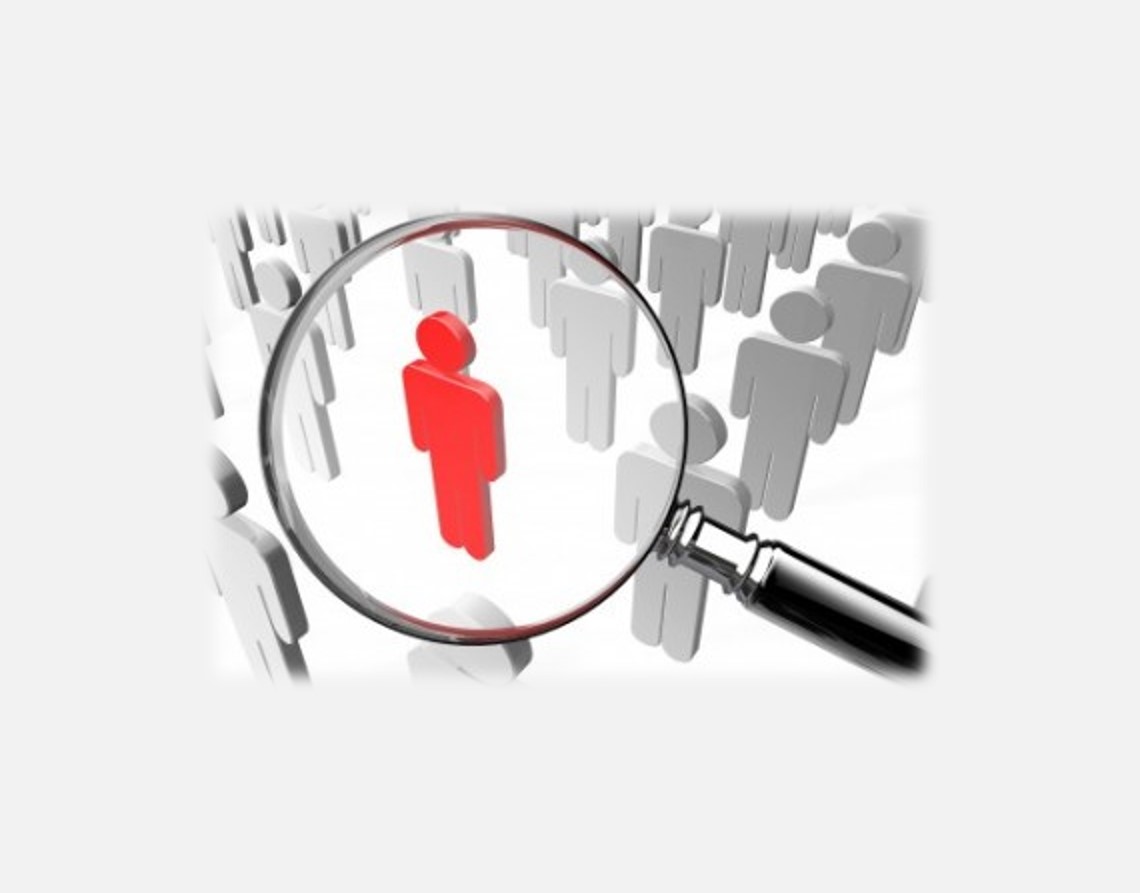 Police looking for driver of vehicle involved in fatal crash