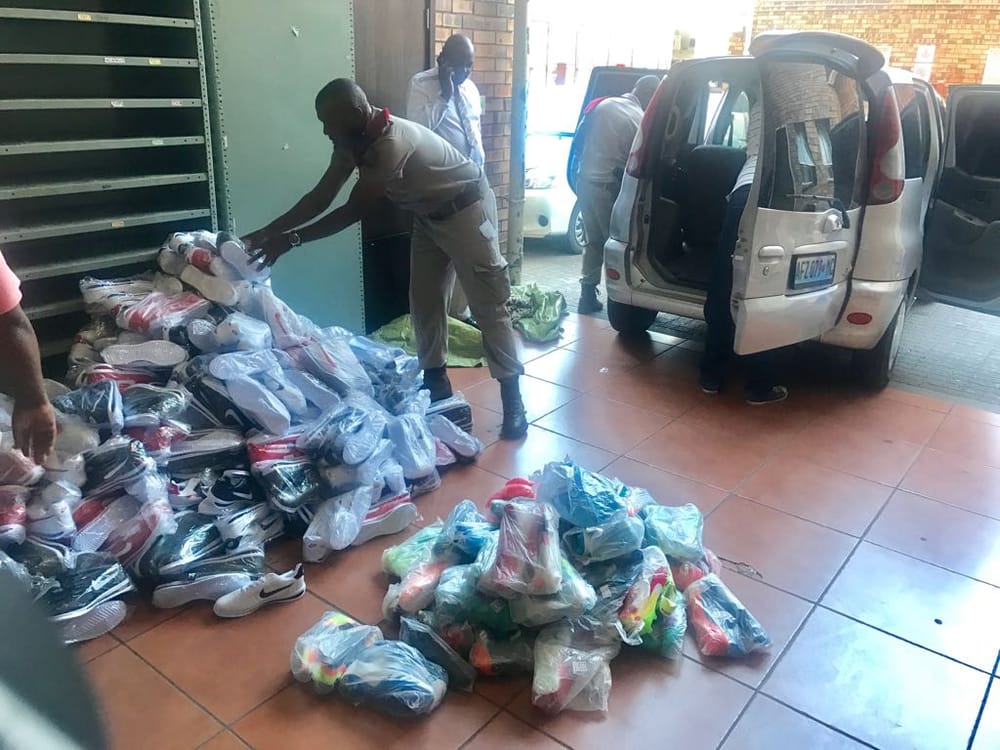 Two Mozambican nationals arrested on N4 Toll Road post image