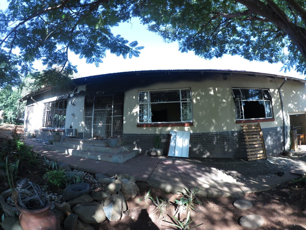 Plaaslike noodnommer nul op 'n kontrak tydens huisbrand post image