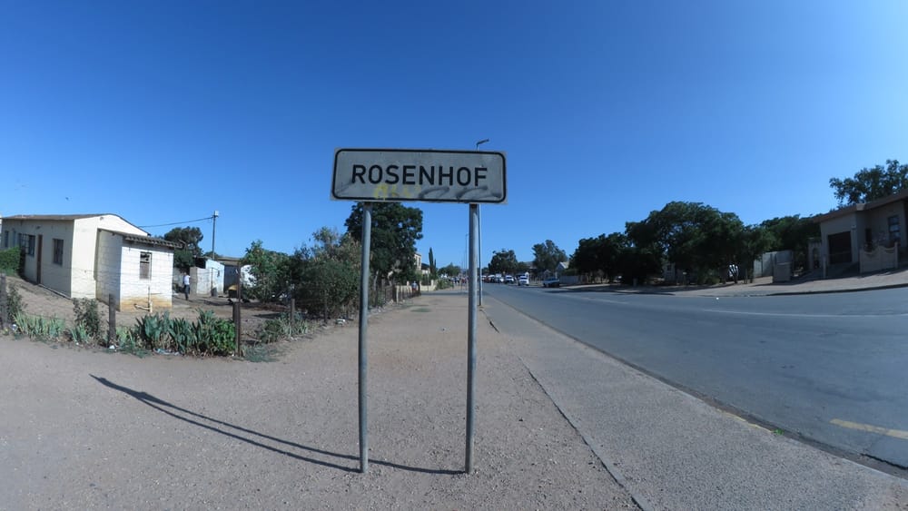 Rosenhof se mense gatvol om aan die agterspeen te suip post image